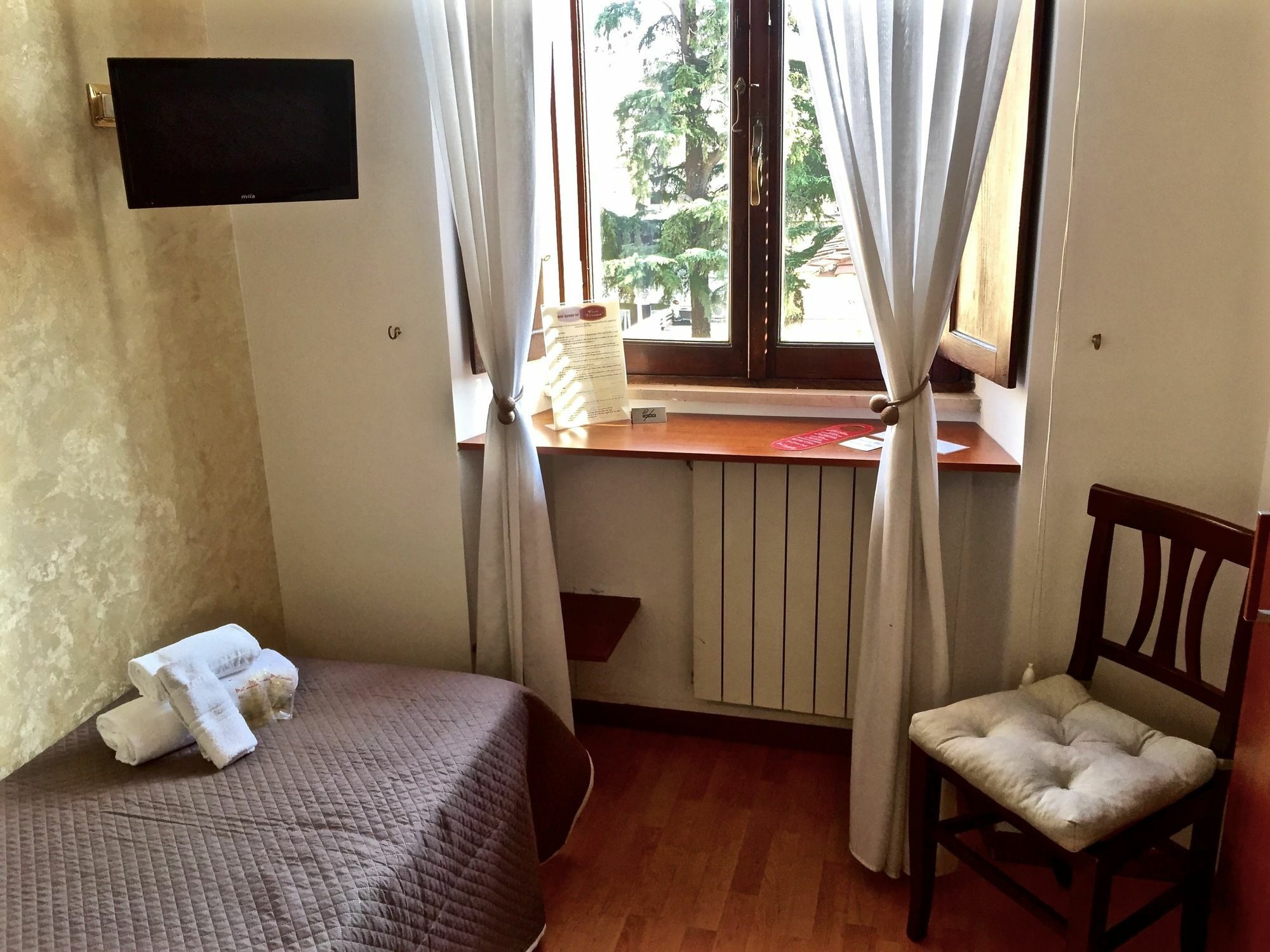 Guest House Casa Vicenza Рим Екстериор снимка